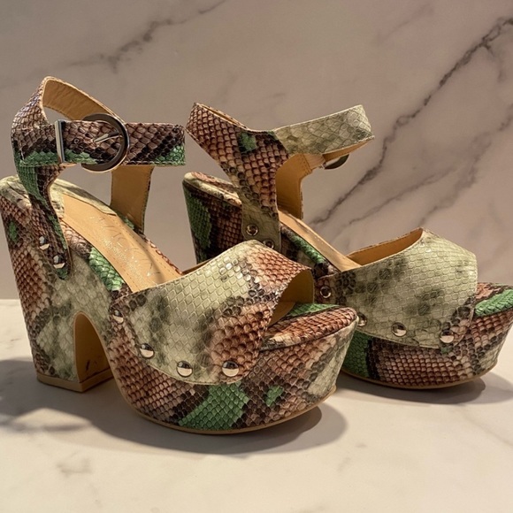 Green snakeskin wedges heels platform clog summer heels - Picture 2 of 2